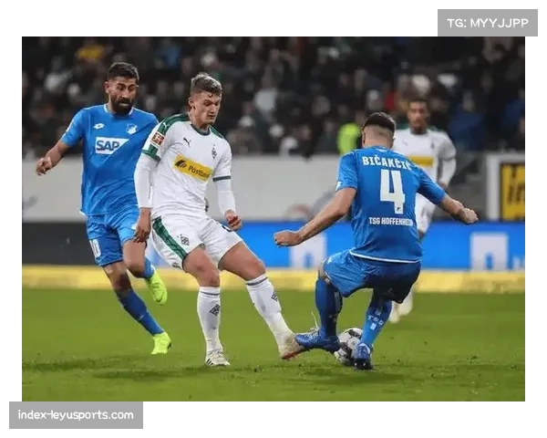 奥格斯堡客场3比2击败沃尔夫斯堡保级形势获缓解 奥格斯堡客场3比2击败沃尔夫斯堡保级形势获缓解